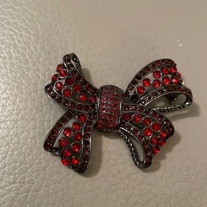 Red stones Broach
